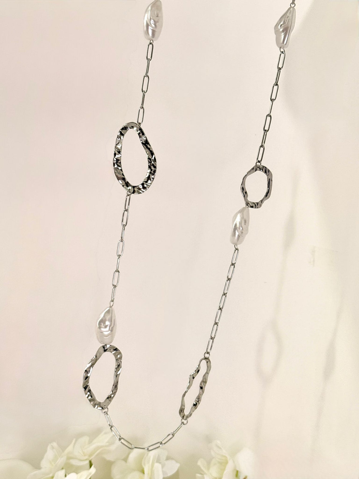 C926019. Collar Elegancia Plateada | Dorada