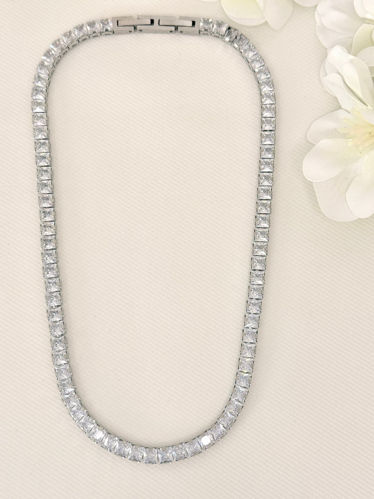 C926016. Collar Tennis Glam Dorado / Plateado