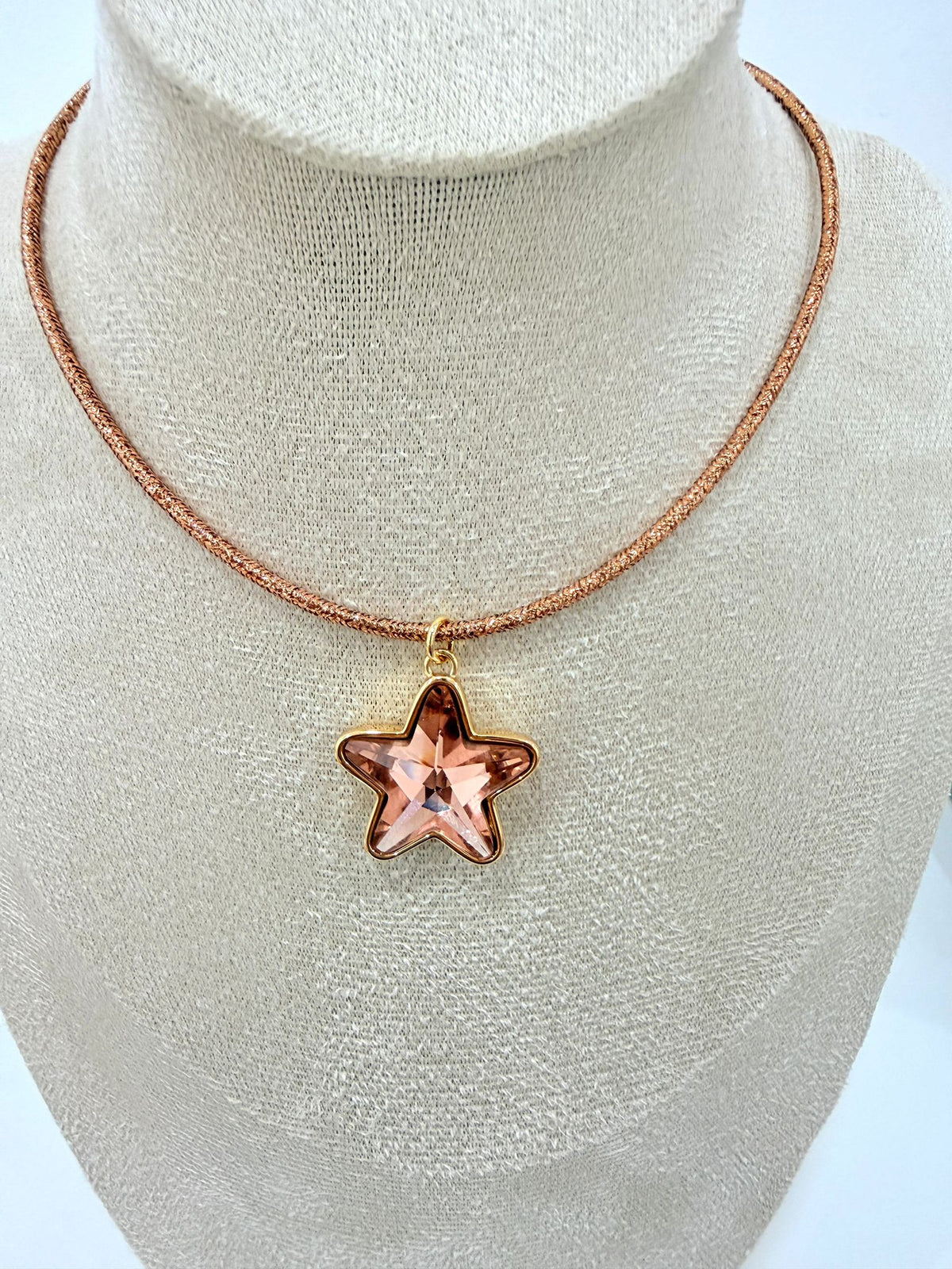 C926001. Estrella brillante | colgante con cordón imantado