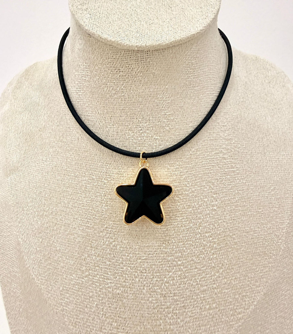 C926001. Estrella brillante | colgante con cordón imantado
