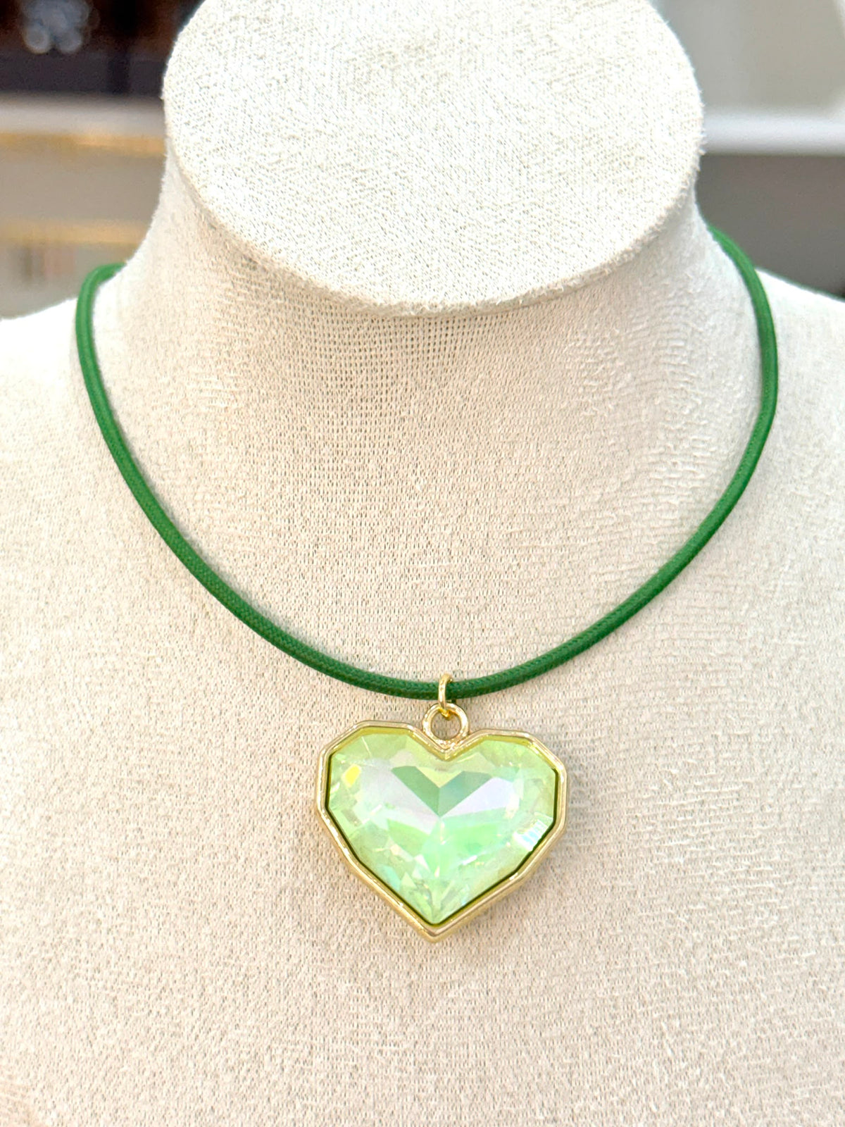 C926032. Corazón brillante | colgante con cordón imantado