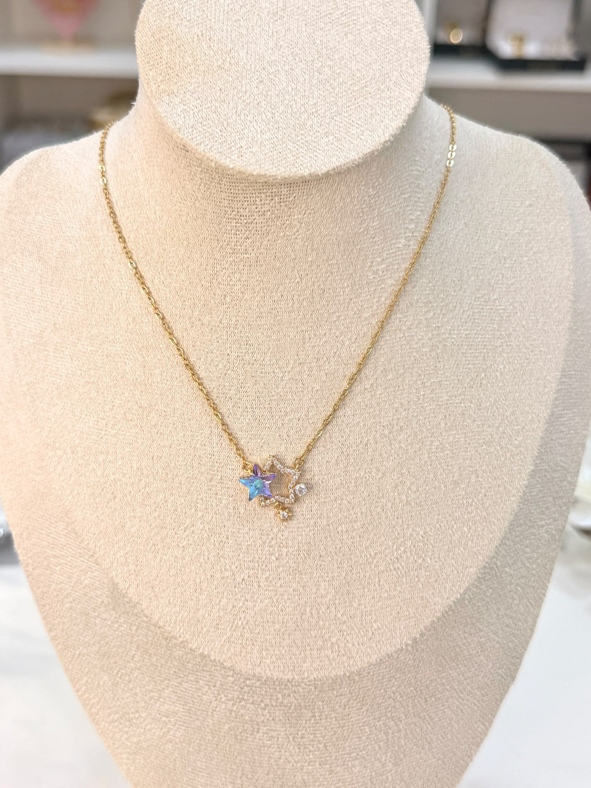 C926039. Collar Estrella Boreal