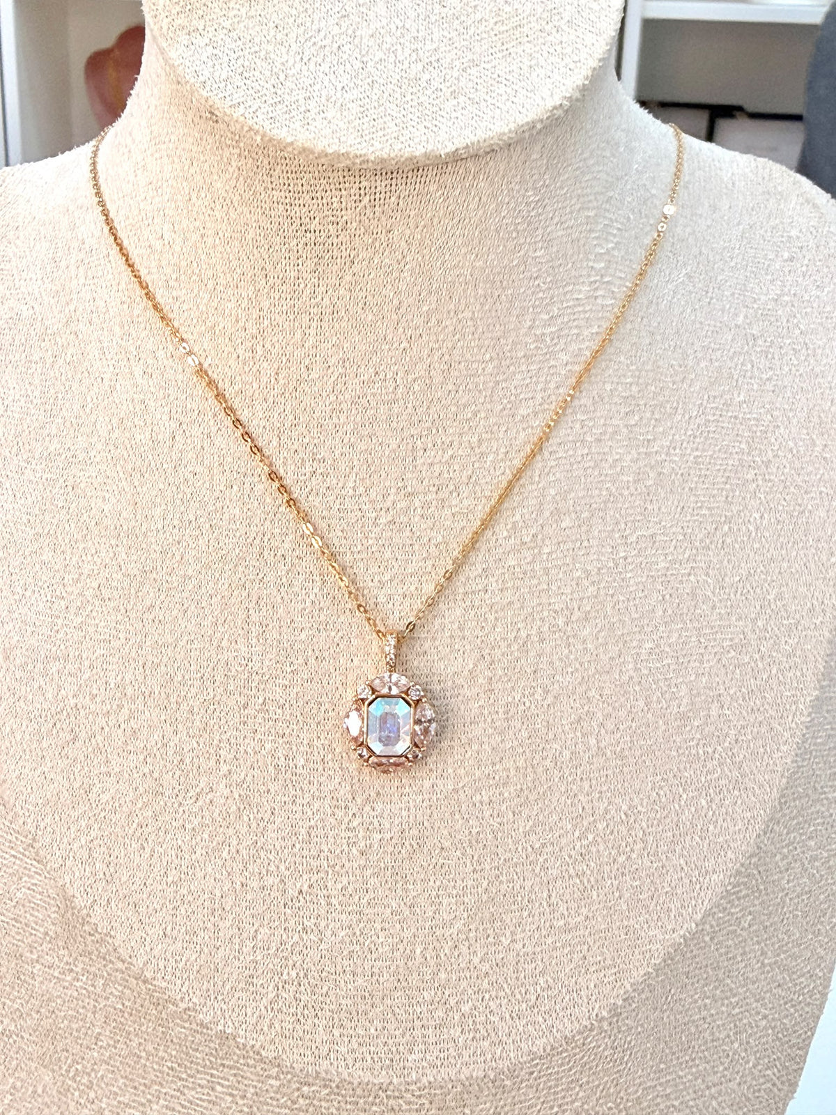 C926038. Collar Circulo Brillante