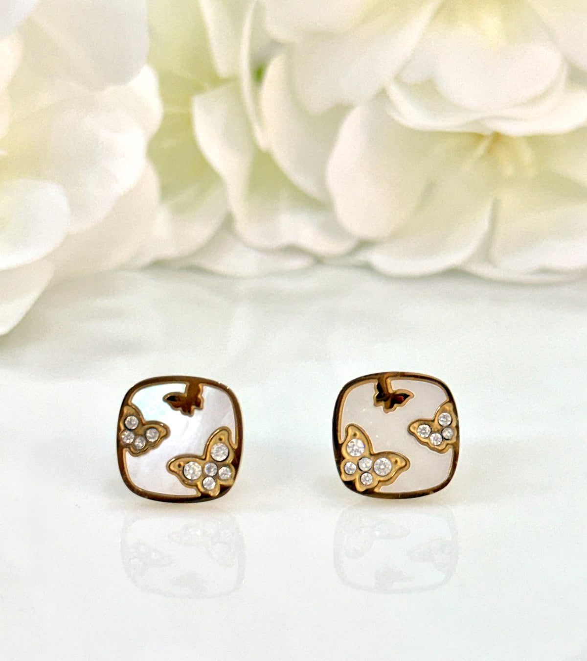Z926061. Pendientes Mariposa Nacar