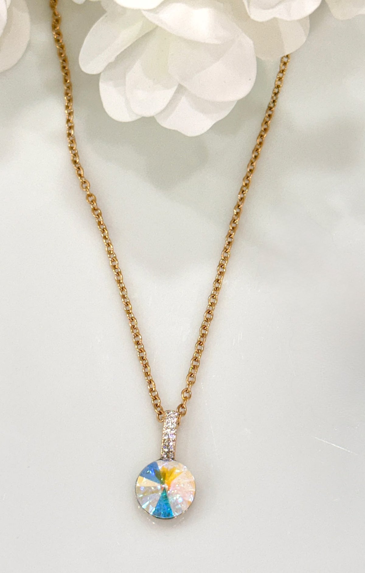 C926057. Collar Brillo Tornasol