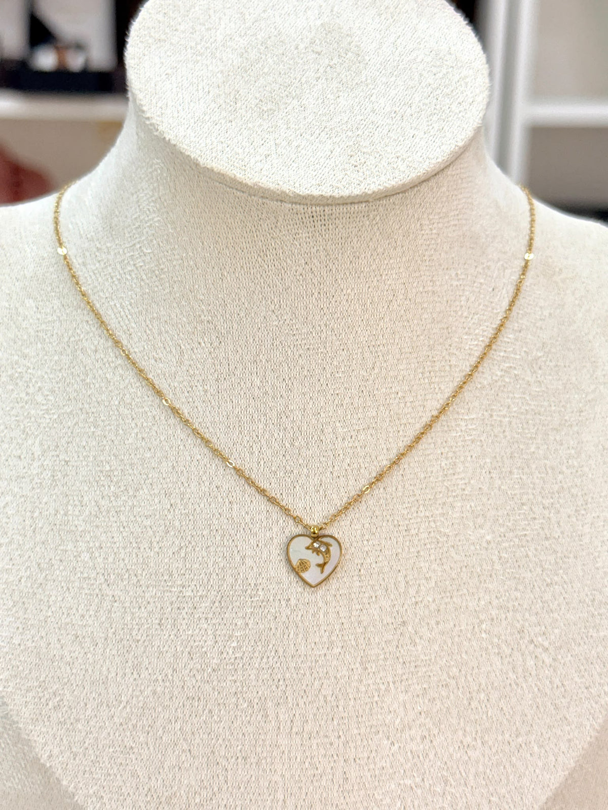C926043. Collar Delfín